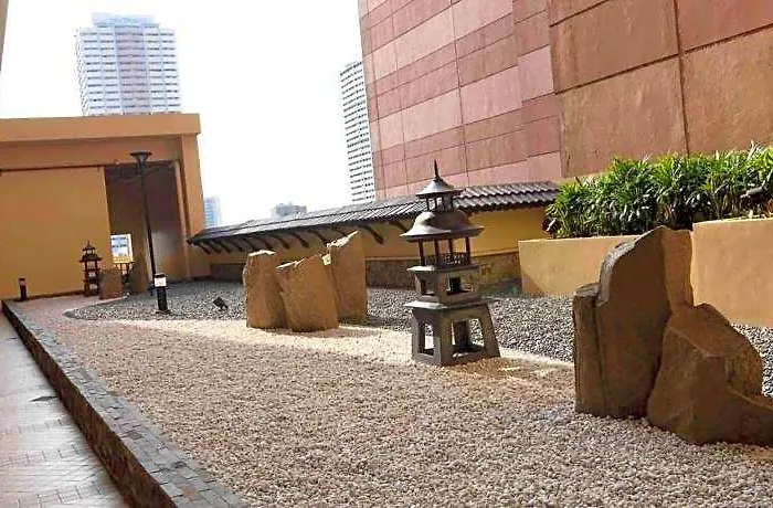 Snugglepod Condotel - Grand Riviera 马尼拉